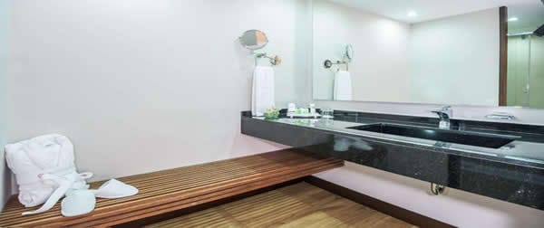 baño hotel bogotá