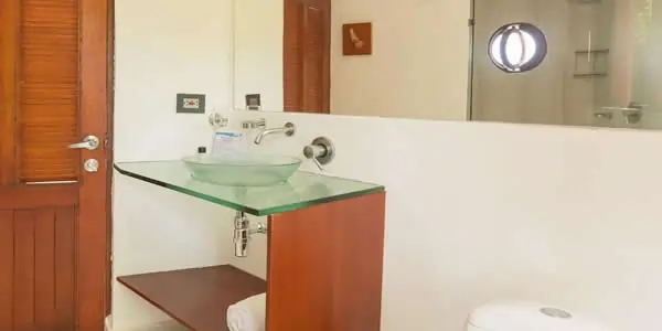 baño-ecohabs-tayrona